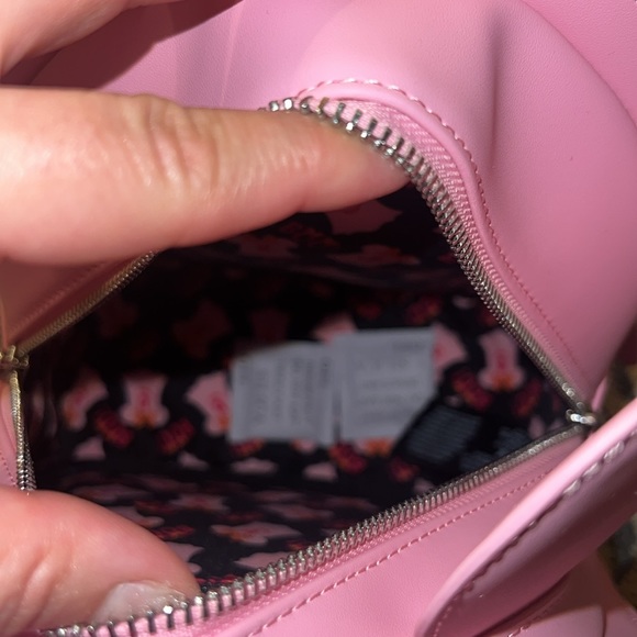 Disney Loungefly Minnie Glow in the Dark Mini Backpack - Picture 14 of 16